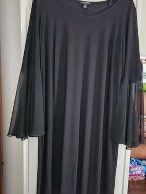 Roz & Ali Black Flutter Sleeve Dress